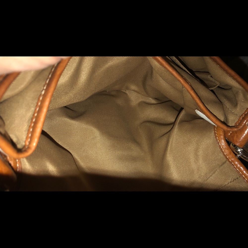 ❤️AUTHENTIC❤️COACH W WhiteBag/Purse Free wristlet - Picture 6 of 8